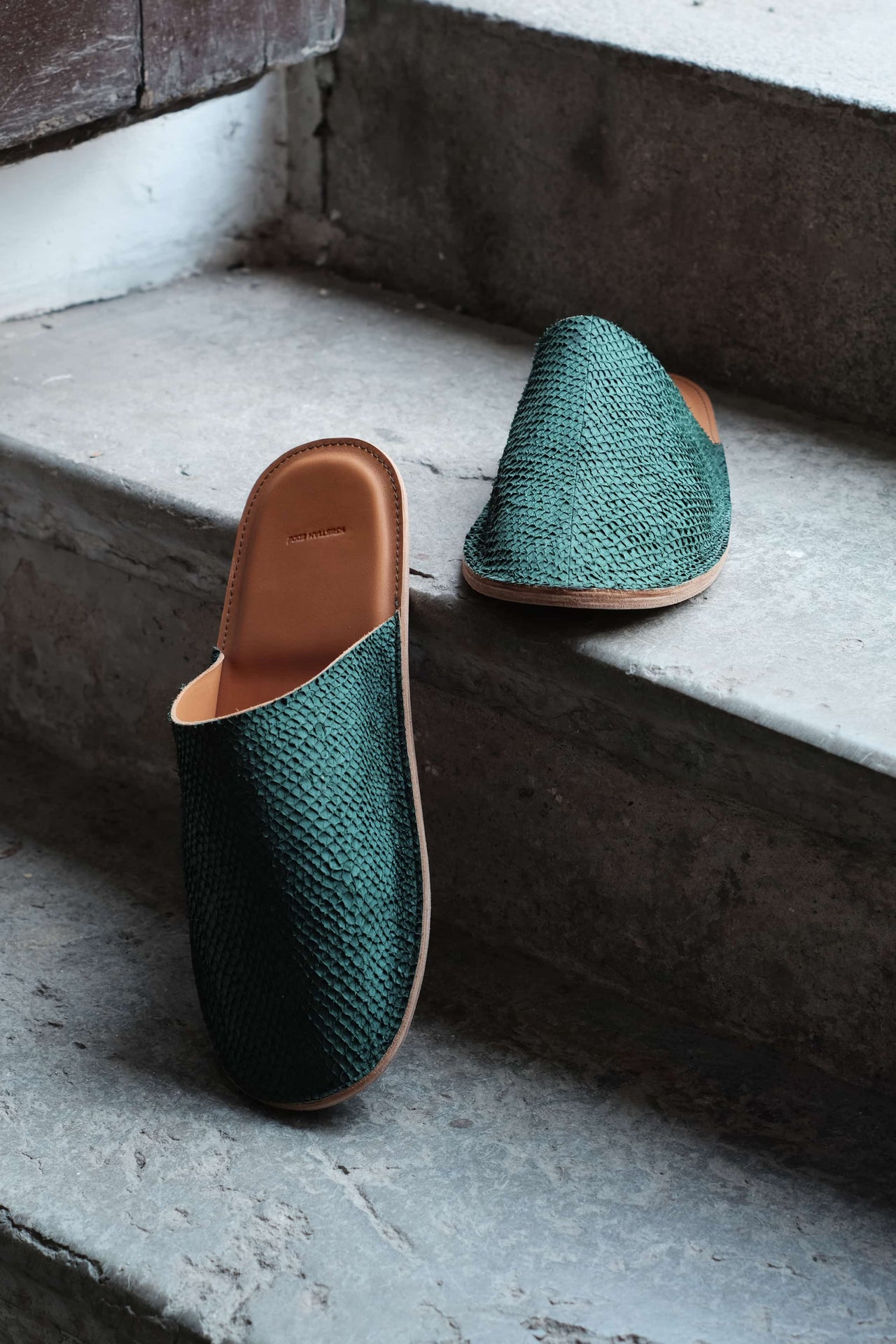 Luxury green salmon leather slipper with natural rubber sole and French calf leather lining, handmade in Sweden by Kristian Eddé